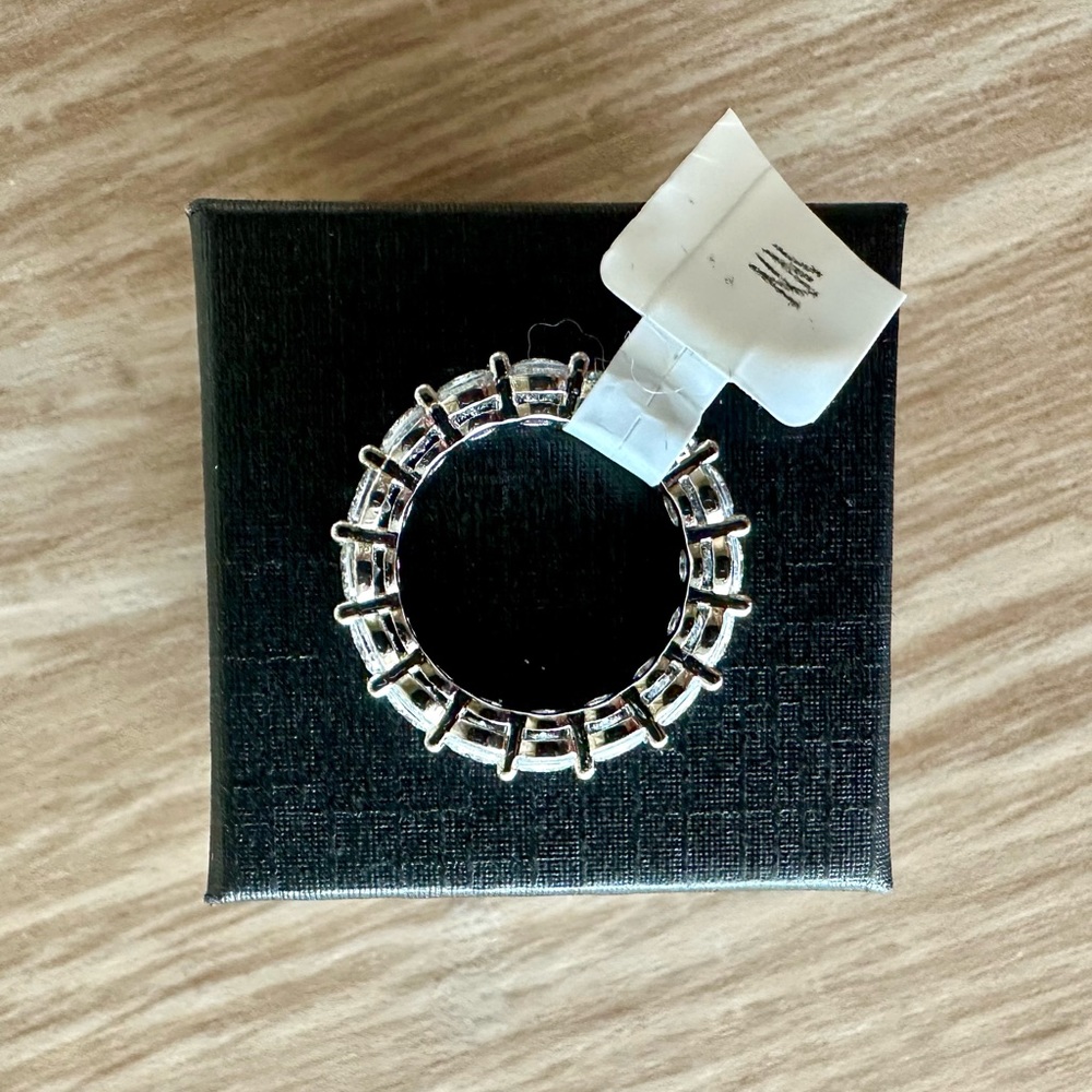 NWT 4.5ct Eternity Band - Round Solitaire Stones - Neiman Marcus - Size 6 - Picture 6 of 15